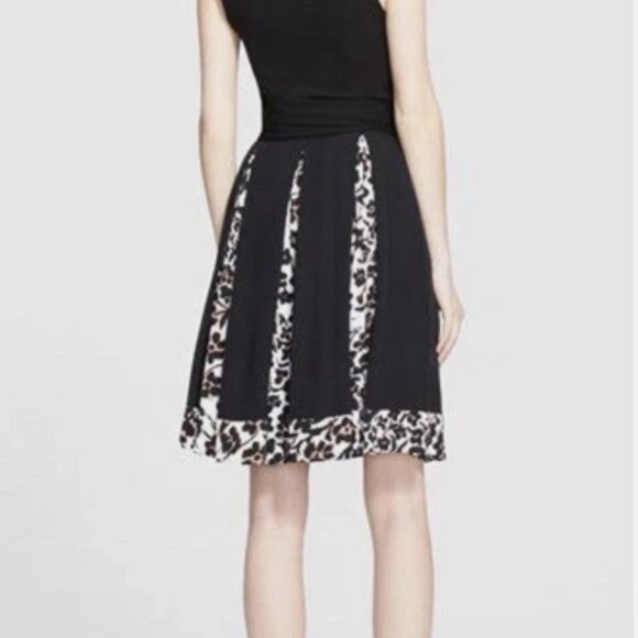 DIANE VON FURSTENBERG Malba Printed Trim Silk Wrap Dress Size 4 - Picture 12 of 12